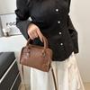 Personalized Women's Shoulder Bag New Fashionable Simple Handbag Casual Korean Small Square Bag Retro Crossbody Bag
