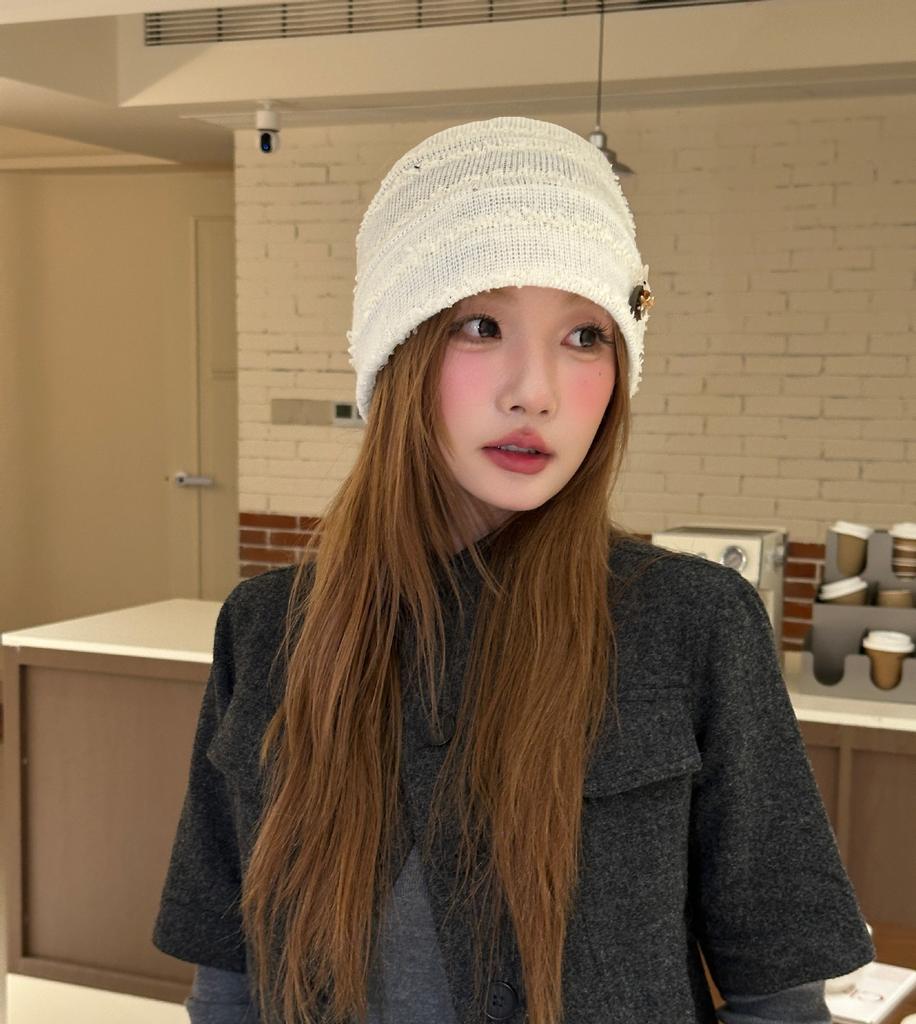 Cute little starfish cold hat female face small autumn and winter versatile headgear lazy wind thin pile hat tide