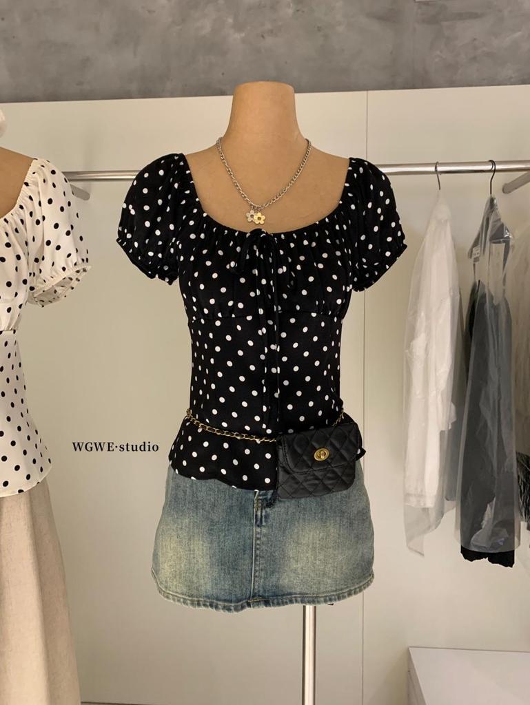 Женская блузка в горошек с коротким рукавом и квадратным вырезом со шнуровкой Guangzhou - Осенне-зимний тренд