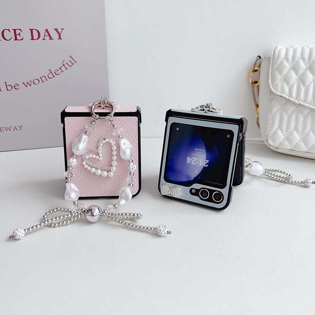 Чехол для телефона с ремешком на запястье из бусин-бантиков для Samsung Galaxy Z Flip 6 5 4 3 Flip5 Flip4 Flip3 5G Жесткий Кожаный Противоударный Защитный Чехол