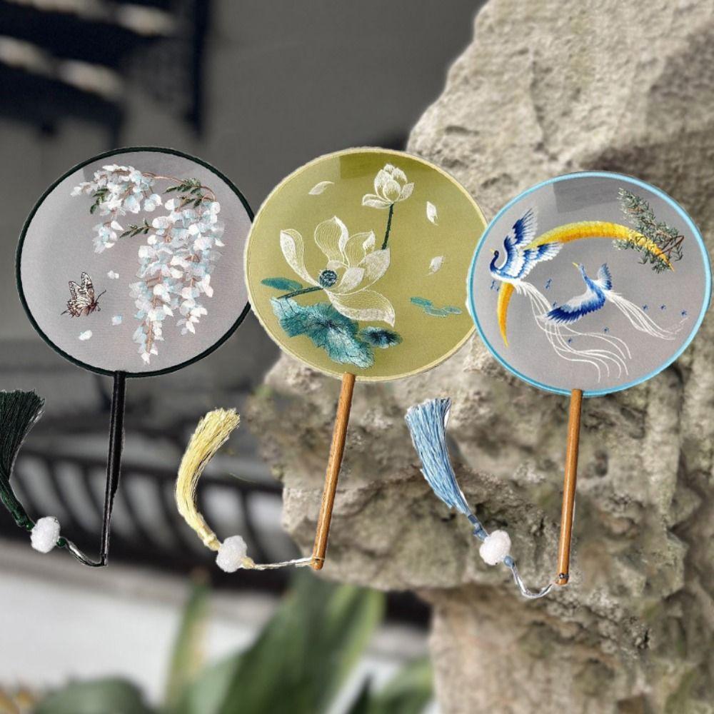 Round Double Sided Embroidery Fan Chinese Style Flower Silk Fan Vintage Hanfu Hand Fan for Guests