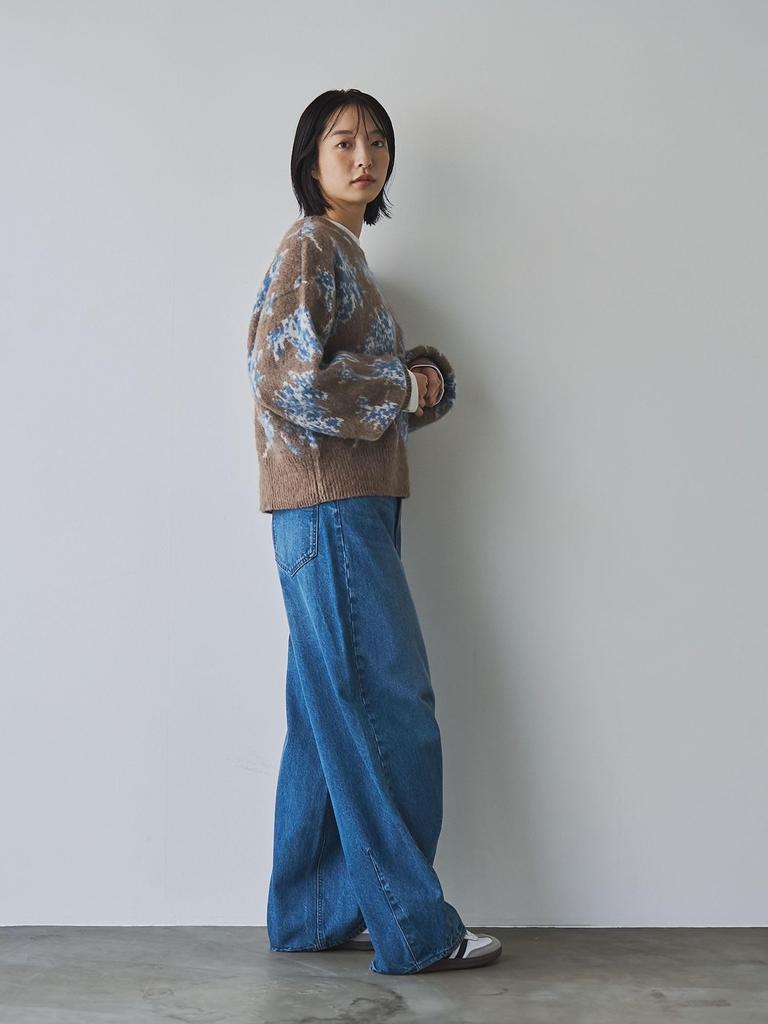 Cohen's Soft and Loose, Modern Knitwear, Nuanced Flower Jacquard Knit, 76306460209 2350 Beige (23), Medium