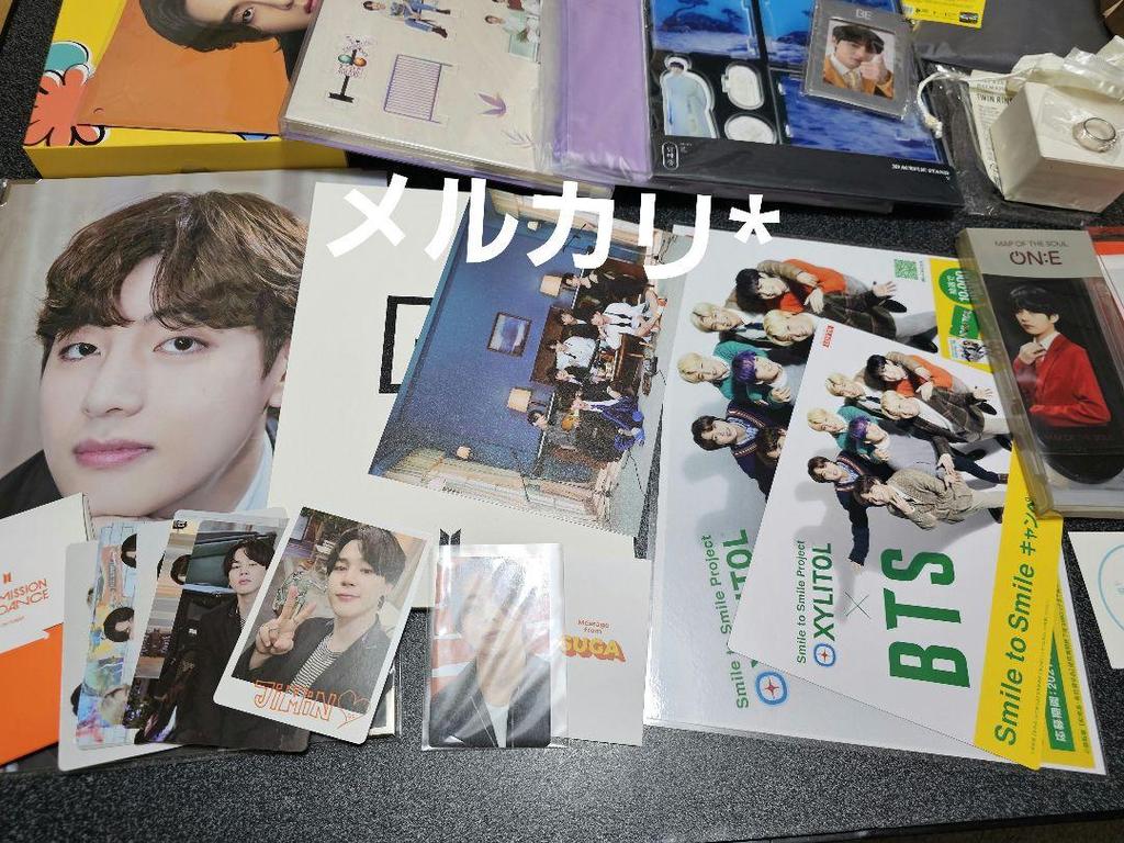 [USED] BTS Photo Cards, Trading Cards, Acrylic Stands, Badges, Flags
