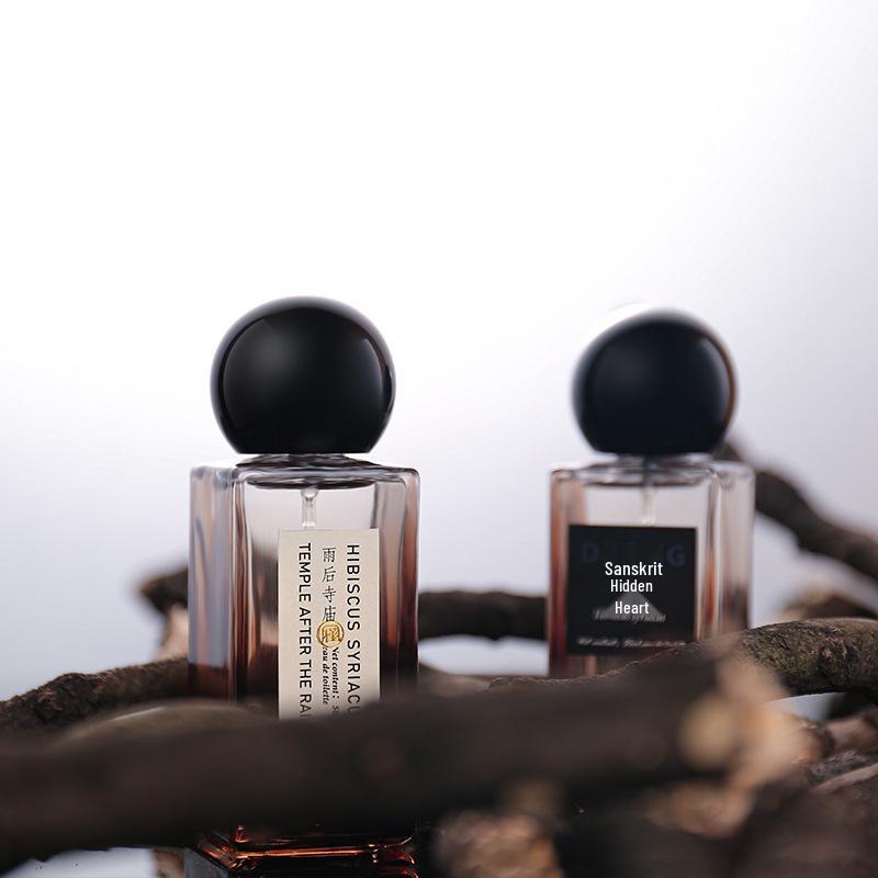 Hibiscus After Rain: Unisex Perfume with Long-Lasting Woody Notes