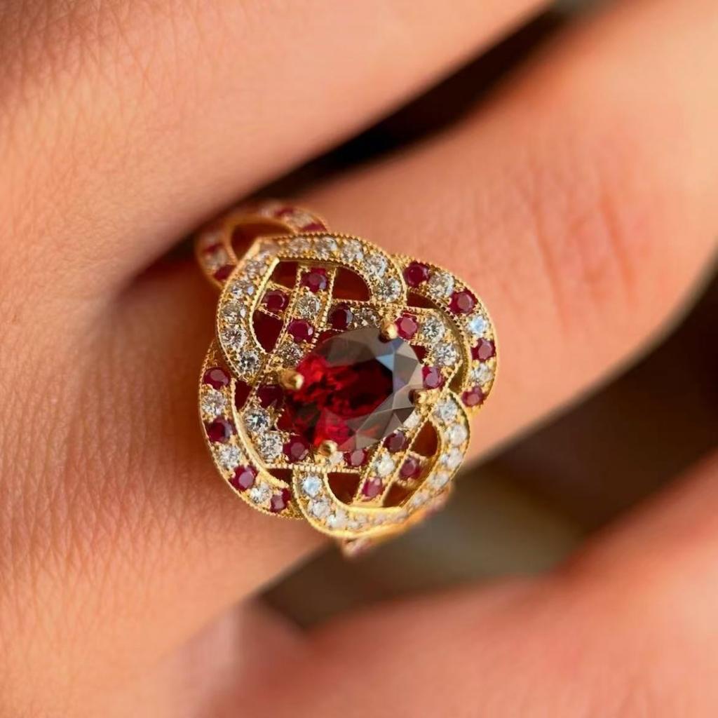Luxury European and American Fashion Luxury Classic Diamond-encrusted Wedding Lady Ring, Gold-plated Ruby Jewelry Full of Diamonds
