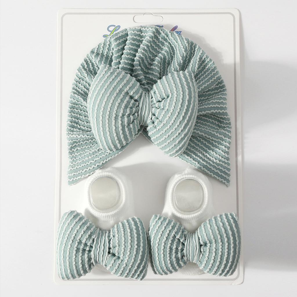 Детский полосатый комплект шапочки и носков для новорожденных, мягкий, для защиты макушки, из хлопка, шапочка, теплая шапка с подкладкой, всесезонный подарочный набор для малыша, носки с нескользящей подошвой