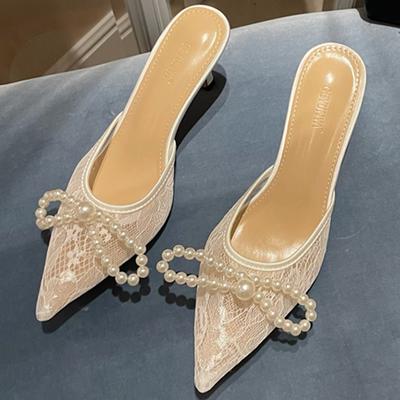 Модные пикантные женские тапочки на высоком каблуке 7 см с жемчугом, белые кружевные туфли-лодочки с острым носком, шлепанцы на низком каблуке, женские туфли для выпускного вечера с бантом