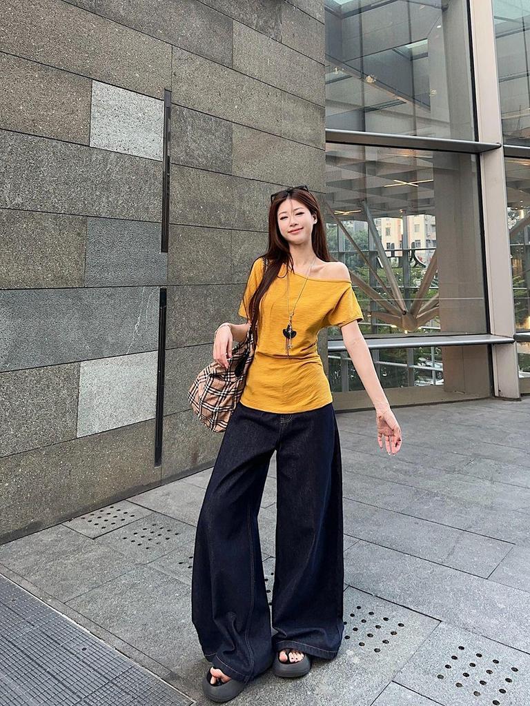 Корейская нишевая желтая облегающая футболка на одно плечо для женщин - Летний топ, подчеркивающий талию