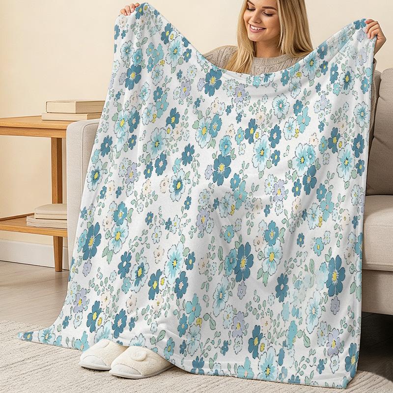Floral Flannel Throw Blanket – Warm, Non-Pilling, Soft & Skin-Friendly for Home Napping, Daily Use, Christmas & Halloween
