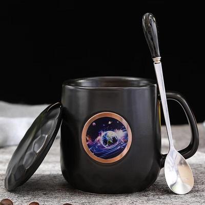 Керамическая кружка «Звездное небо» с крышкой и ложкой