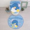Sanrio Tuxedo Sam Toilet 2 Piece Set Туалетные принадлежности Туалетный коврик для теплой воды для мытья сиденья унитаза Washlet Туалетный чехол Персонаж Sanrio SANRIO SB-622-S