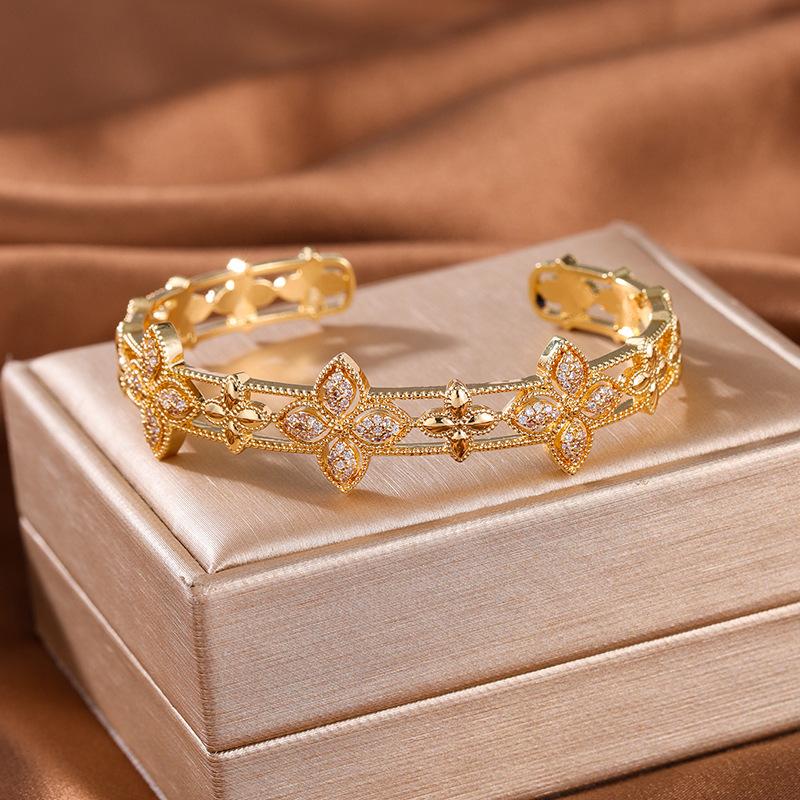 Four Leaf Clover Bracelet for Women, Fashionable, Simple, High-end Accessories, Bracelet for Women