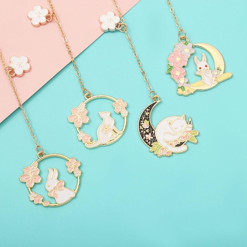 1Pcs Cute Rabbit Bookmark Metal Hollow Book Page Pagination Exquisite Book Clip Portable Book Page Marker
