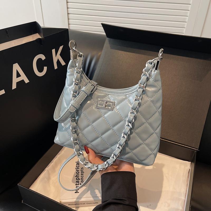 Spring and summer versatile diamond chain small bag women's 2025 new fashion underarm dumpling bag foreign texture messenger bag