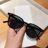 Summer Square Frame Punk Sunglasses Classic Vintage Rivets UV400 Sun Shade Eyeglasses for Women Men Vintage Retro Luxurious Eyewear Gafas De Sol
