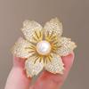 Golden High-End Women'S Delicate Flowers, Sparkling S, Redbud Anti-Light Brooches