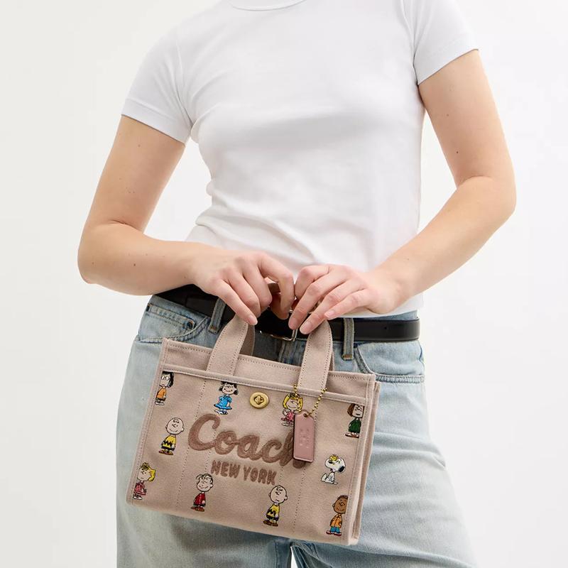 COACH handbag PEANUTS Snoopy joint model FRIENDS CARGO 26 brand logo embroidery design canvas and grosgrain tote bag shopping bag shoulder crossbody