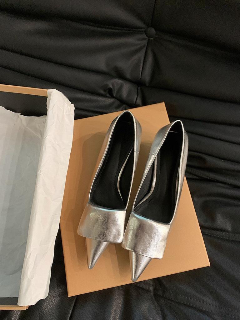 Французские туфли-лодочки на kitten heel, легкая открытая модель, 2025 весна-лето, новые, с острым носом, элегантные, серебристые, вечерние, рабочие туфли