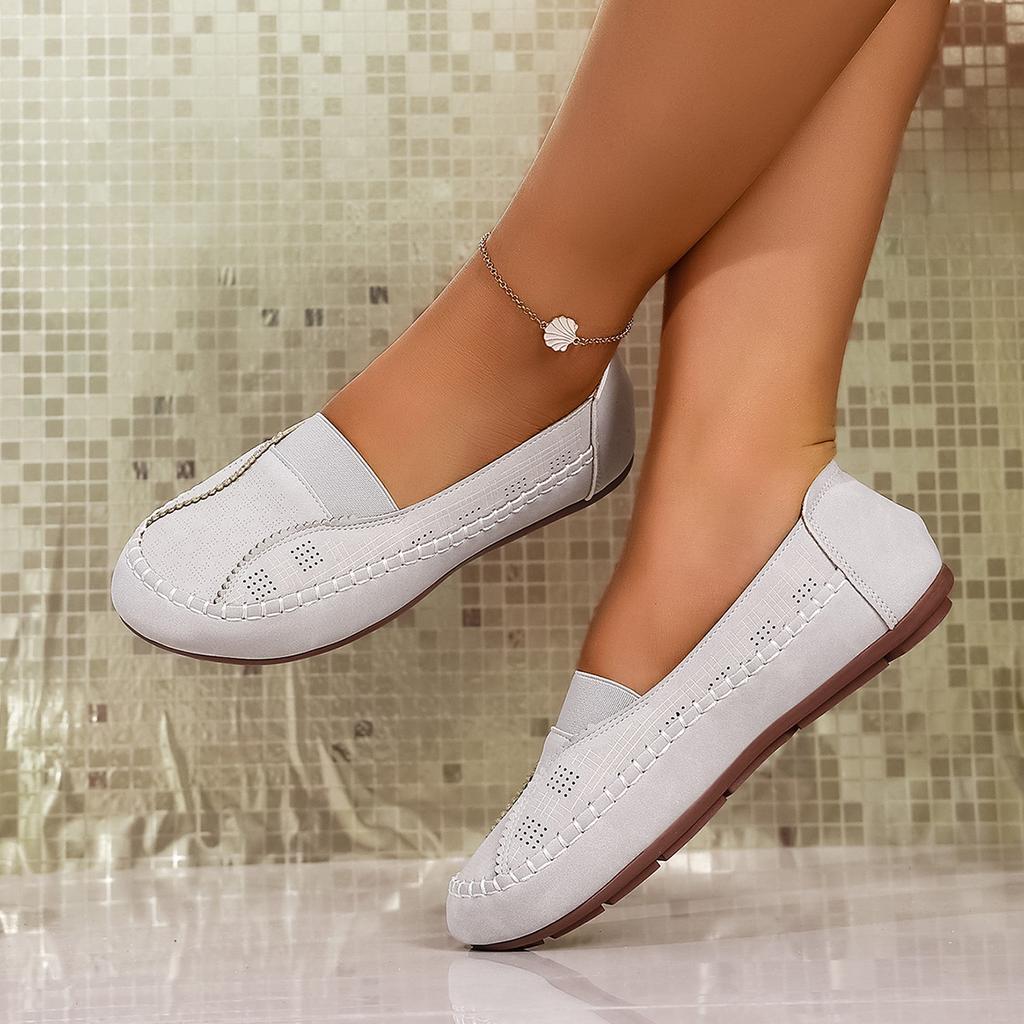 Fashion New Plus Size Women Shoes Autumn 2025 Solid Color Fashion Women Shoes Flat Bottomed Loafers Comfortable Non Slip Casual Loafers