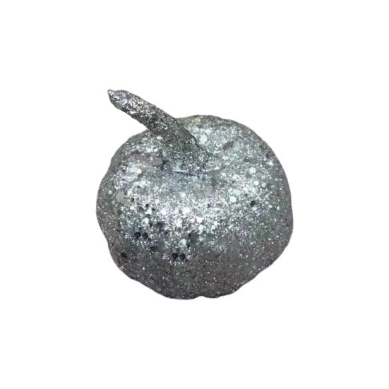 Неувядаемые украшения из тыквы. Привлекательная легкая игрушка, добавляющая атмосферу овощам.