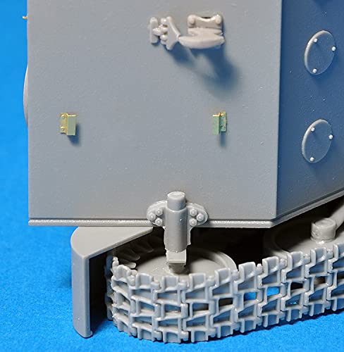 Miniart 1/35 Легкий танк Т-70М Специальное издание с 5 фигурами советских танкистов Пластиковая модель