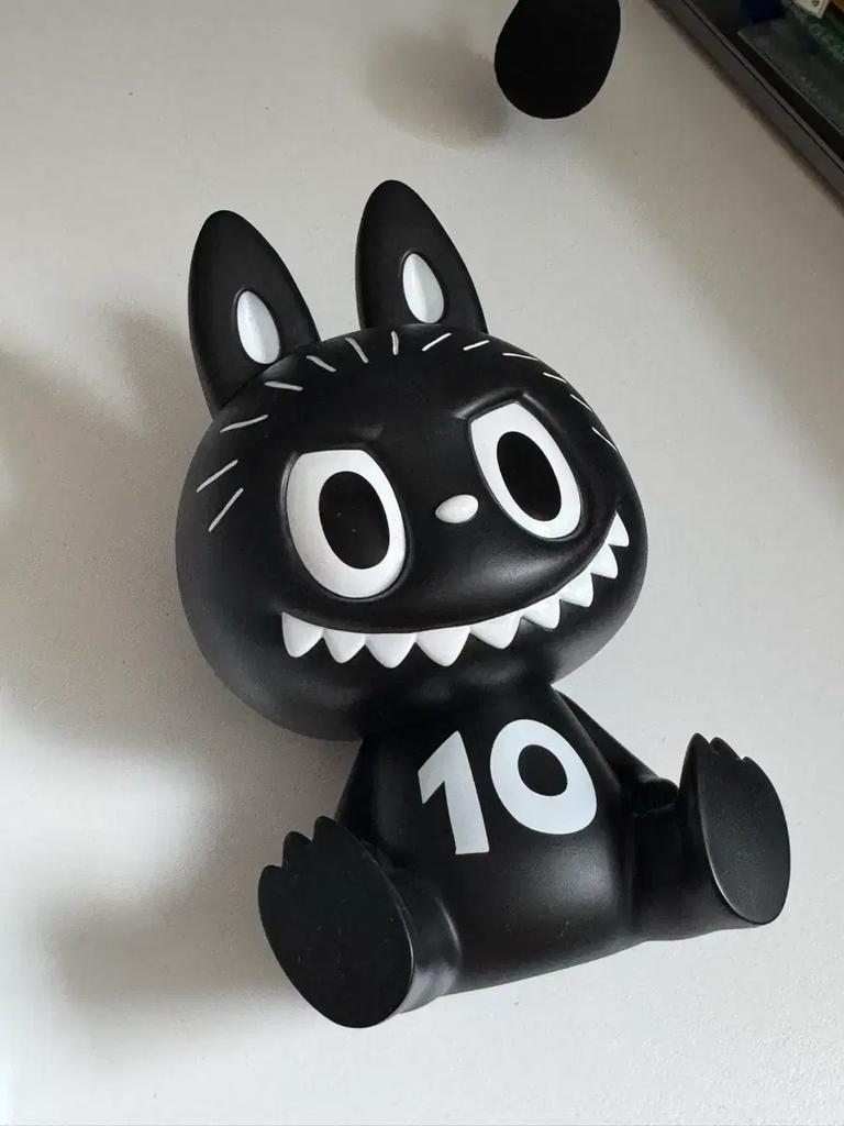 Monsters 10th Anniversary Icon Vinyl Figure Lovebu Limited Edition Used