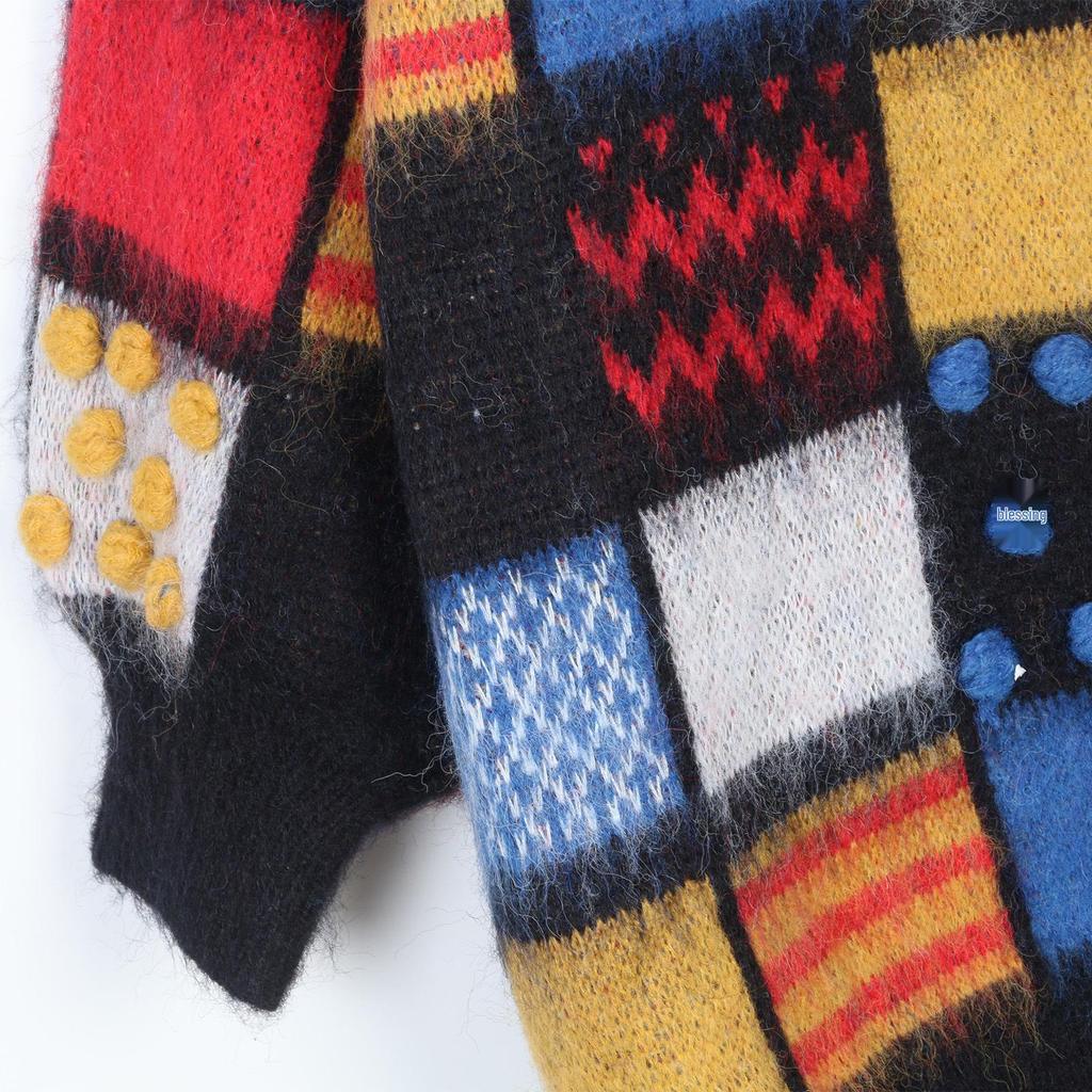 Корейский ретро кардиган свитер с V-образным вырезом из мохера в клетку с цветными блоками и помпонами