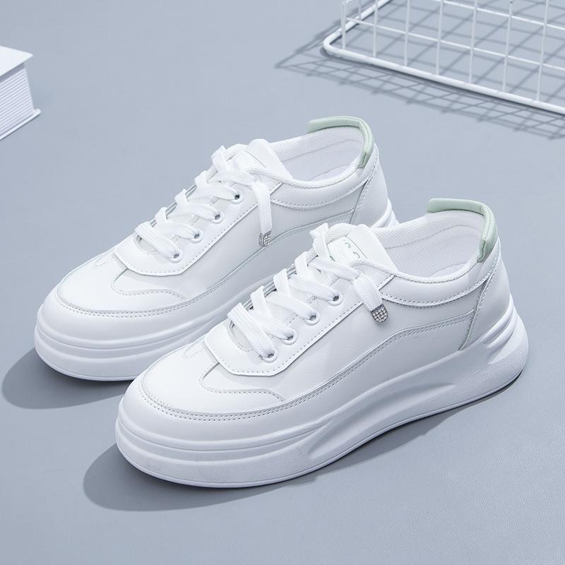 Летние белые туфли. Женские универсальные новые повседневные кроссовки. Кроссовки на плоской подошве. Белая обувь. Весна и осень.