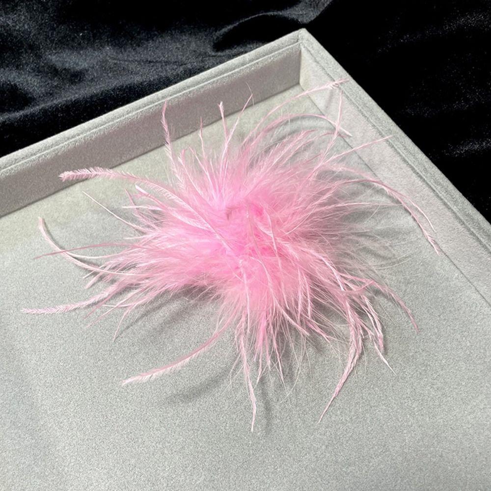 Lightweight Ostrich Feather Brooch Anti-slip Sweater Coat Pin 2024 Dress Suit Corsage  for Women