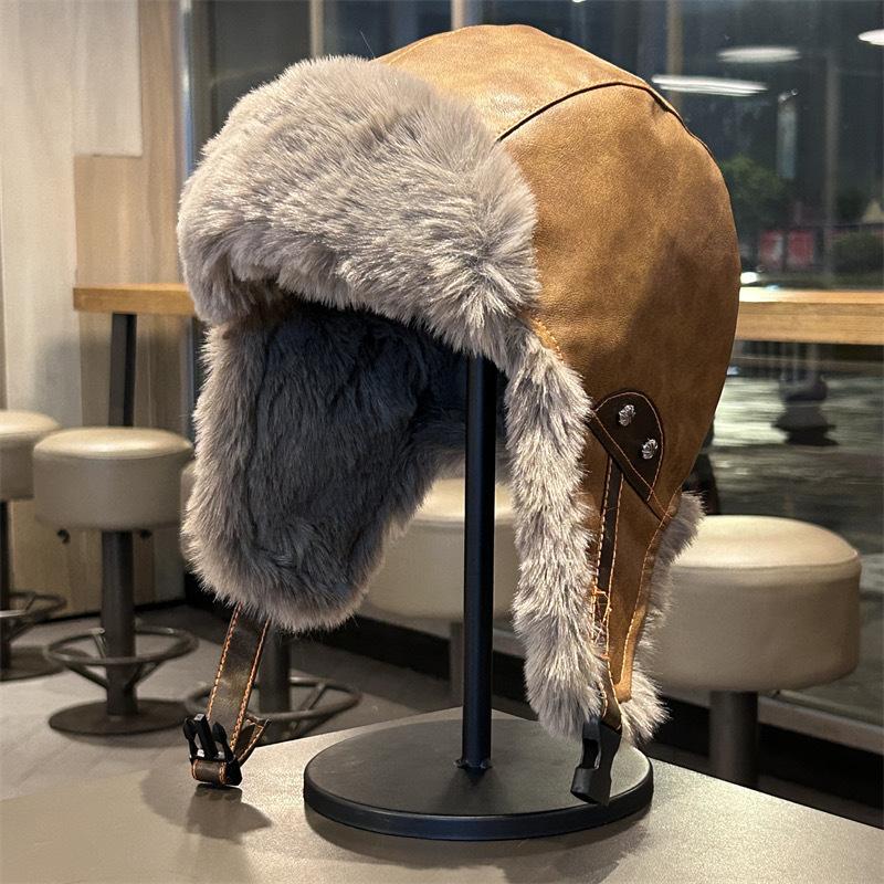 Кожаная Ретро Шапка Лей Фэна для Мужчин и Женщин Зимой Плюс Бархатная Утепленная Теплая Защита Ушей Северо-Восточная Уличная Велосипедная Холодная Снежная Шапка