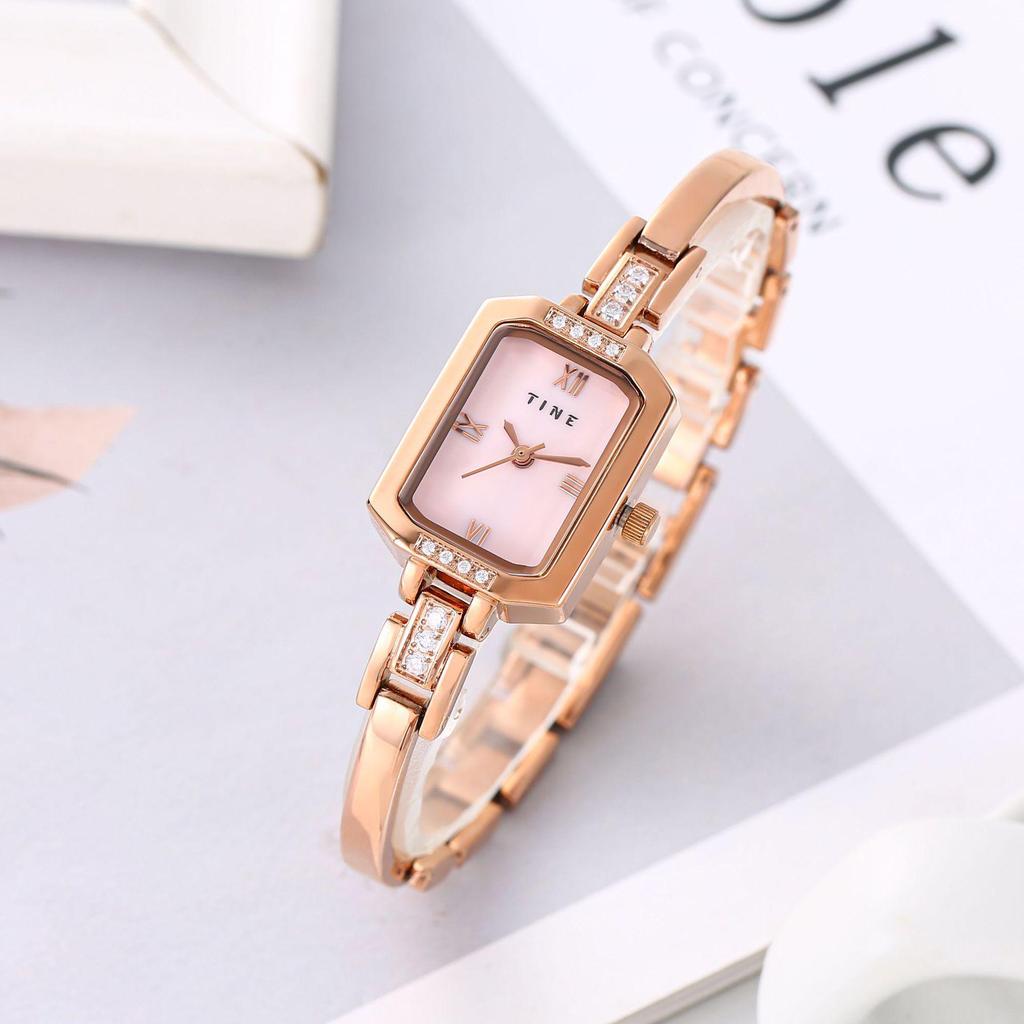 Retro Women's Square Alloy Waterproof Bracelet Watch