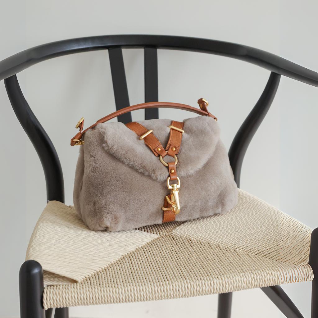 Kimy Cook Carol Shearling Shoulder Gray