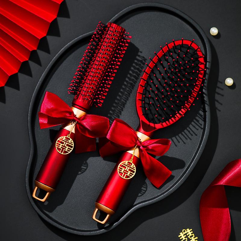 Роскошный набор деревянных расчесок с красной подушкой для приданого невесты - Премиальная свадебная коллекция