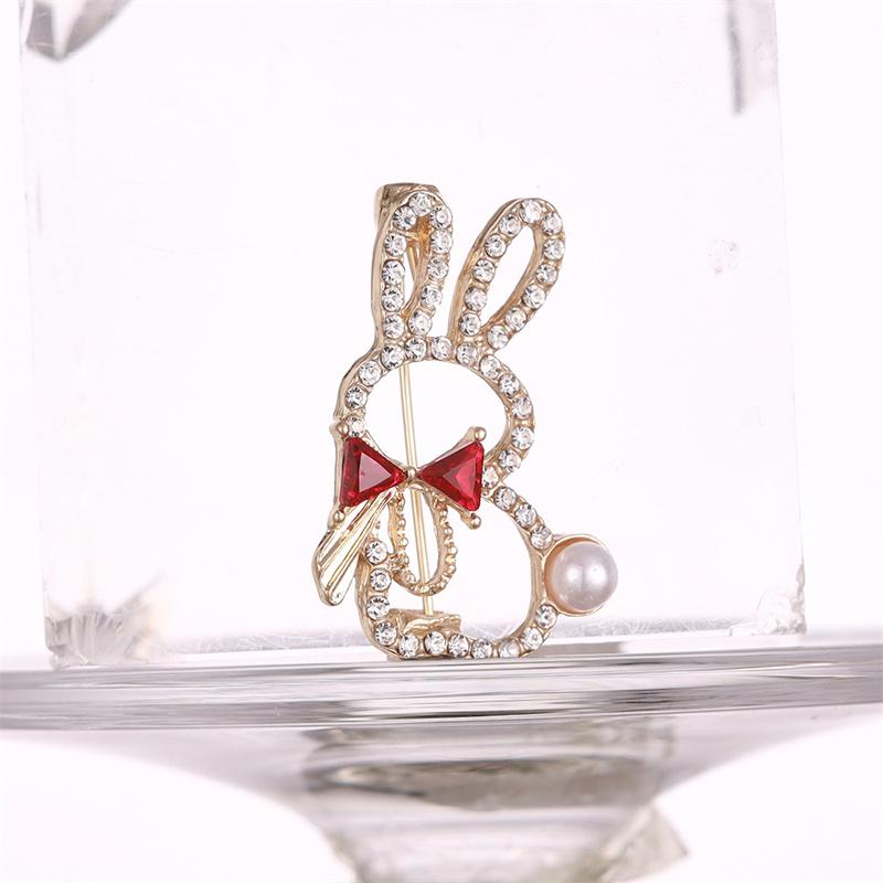 Cute Creative Pink Bowknot Rabbit Brooches For Women Pearl Lapel Pins Jewelry Clothing Accessories