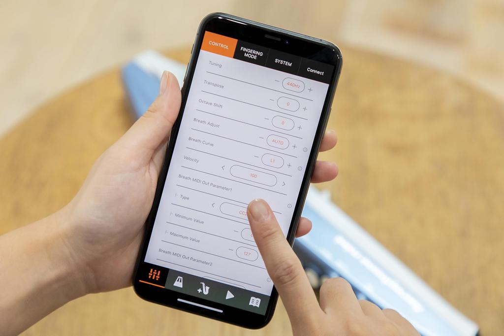 Цифровой саксофон Roland Aerophone Mini AE-01