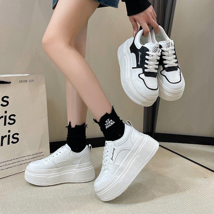 Маленькие белые туфли женские осенние на толстой подошве со шнуровкой повседневные спортивные туфли Muffin Plate модные и удобные