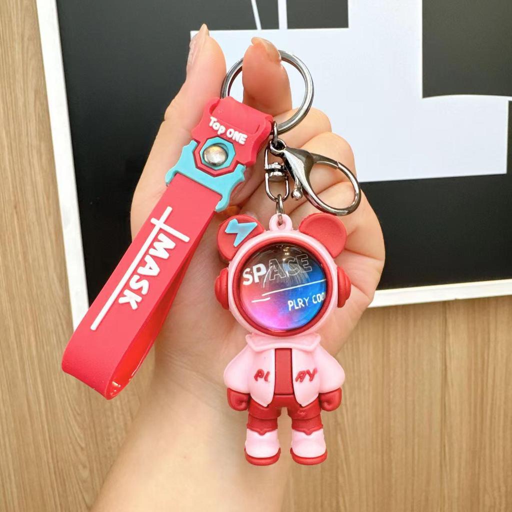 Брелок с изображением медведя-космонавта: Милый автомобильный аксессуар и подвеска для школьного ранца