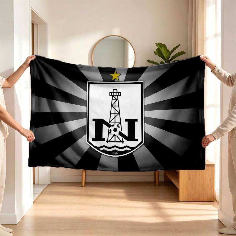Нефтчи Баку (1) Фланелевое одеяло — мягкий акцент для спальни и гостиной, а также уютный домашний подарок