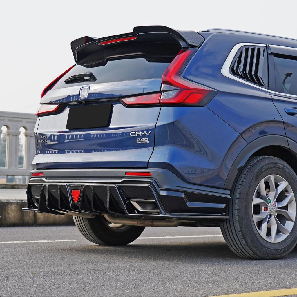 2023 Honda CR-V (Циклон DC): Задний диффузор, Передний сплиттер, Задний спойлер, Накладка на решетку радиатора, Жалюзи, Комплект обвеса.