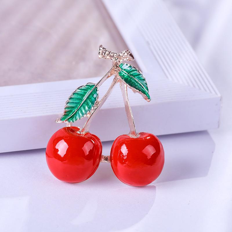 High-End Alloy Brooch with Pearl Imitation and Rhinestone Corsage Pin - Fashion Accessory