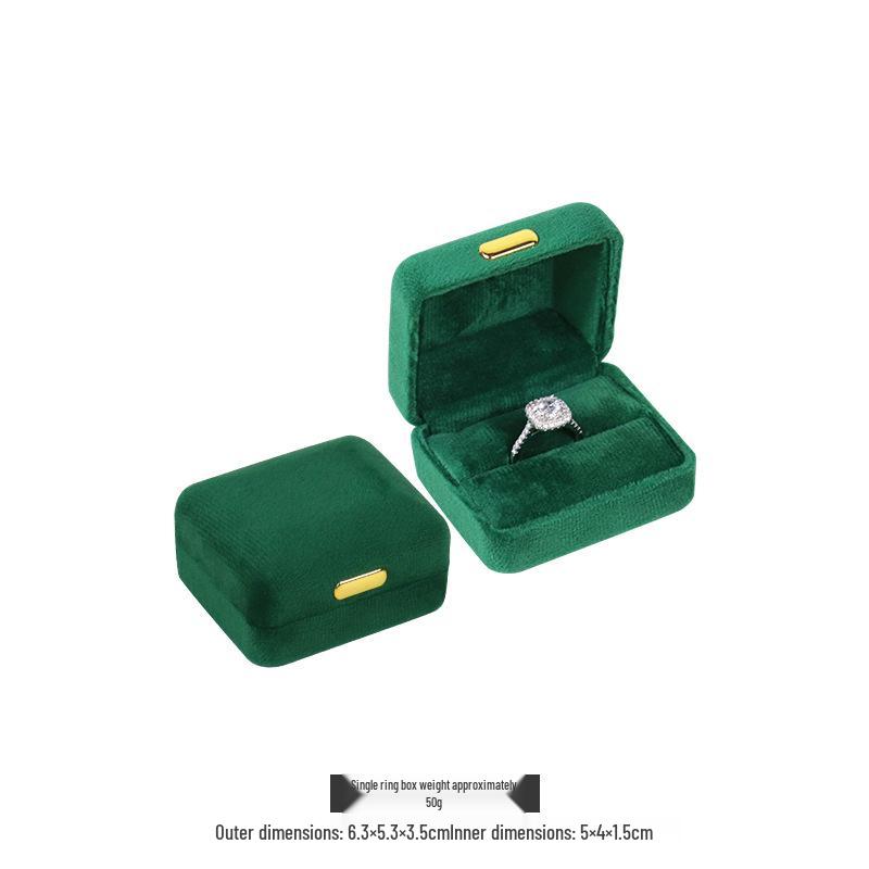 Бархатная шкатулка для украшений с золотой пряжкой и закругленными углами для колец, ожерелий и браслетов