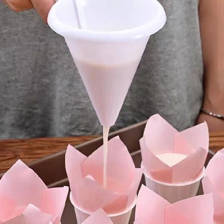 Инструмент для контроля теста с конструкцией из пищевого полипропилена Ручной диспенсер для крема Воронка для украшения торта Аксессуары для выпечки