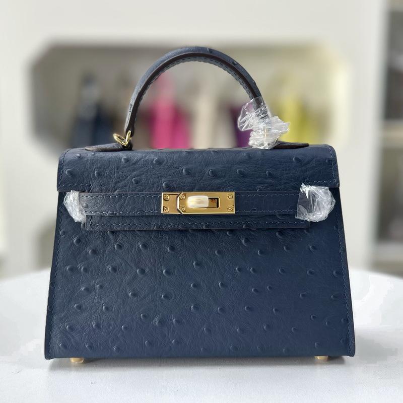 Сумка с узором под страуса первого и второго поколения