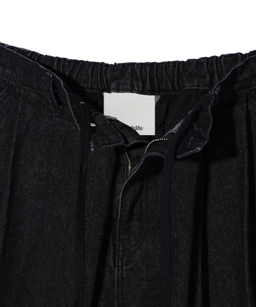 SOUNDSLIFE Two Tuck Denim Shorts Black