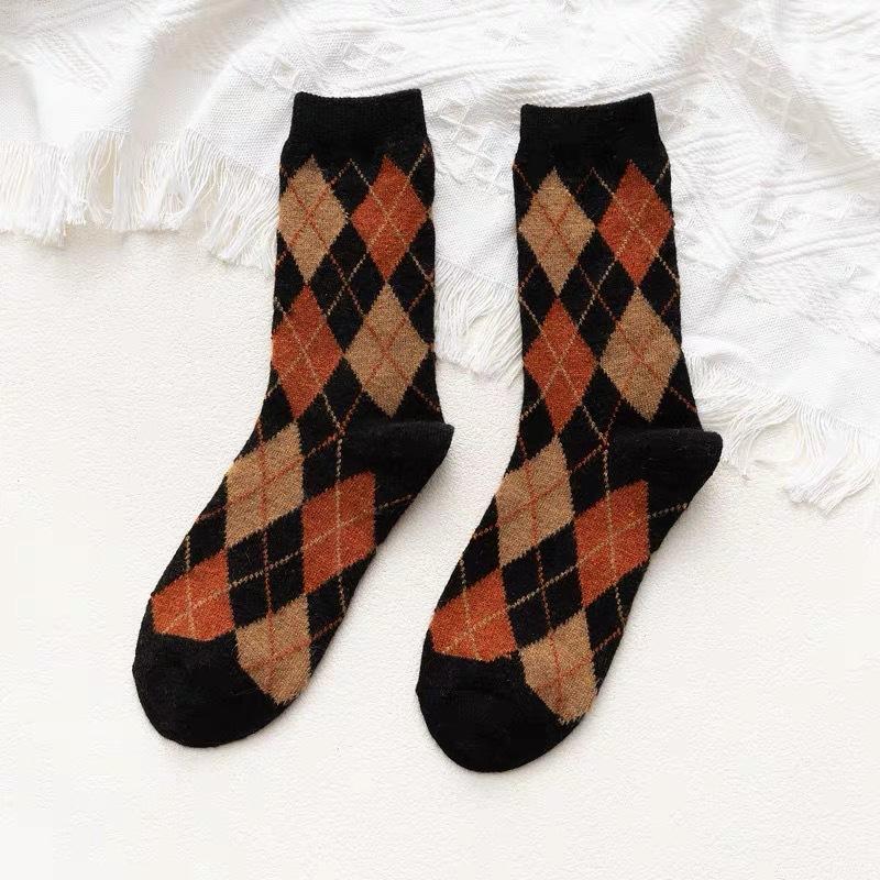 Socks Medium Tube Socks Thickened Warm Wool Socks Rhombus Retro Stacking Socks Comfortable Cotton Socks