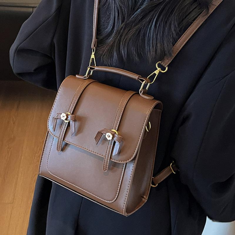 Versatile Backpack Bag Women's 2025 New Foreign Style Fashion Small Travel Bag High Sense Niche Retro Messenger Bag Tide