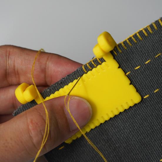 Template Clip-On Sewing Guide Ergonomic Thimble for Even Stitching DIY