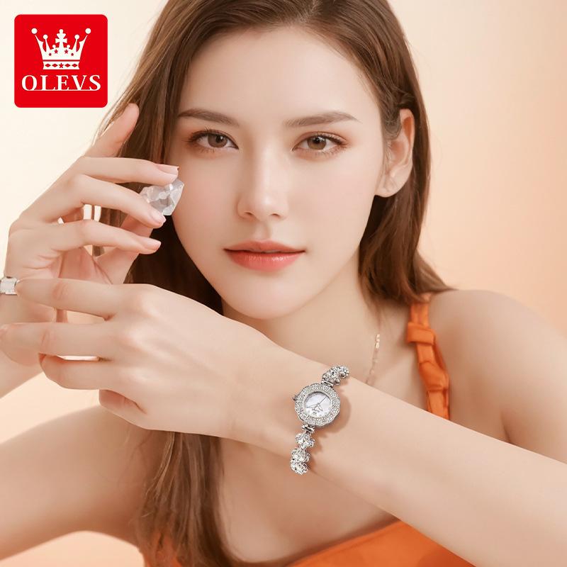 Ladies' Light Luxury Fashion Watch Full Diamond Inlaid Petal Shaped Dial Valentine's Day Gift Creative Quartz Watch