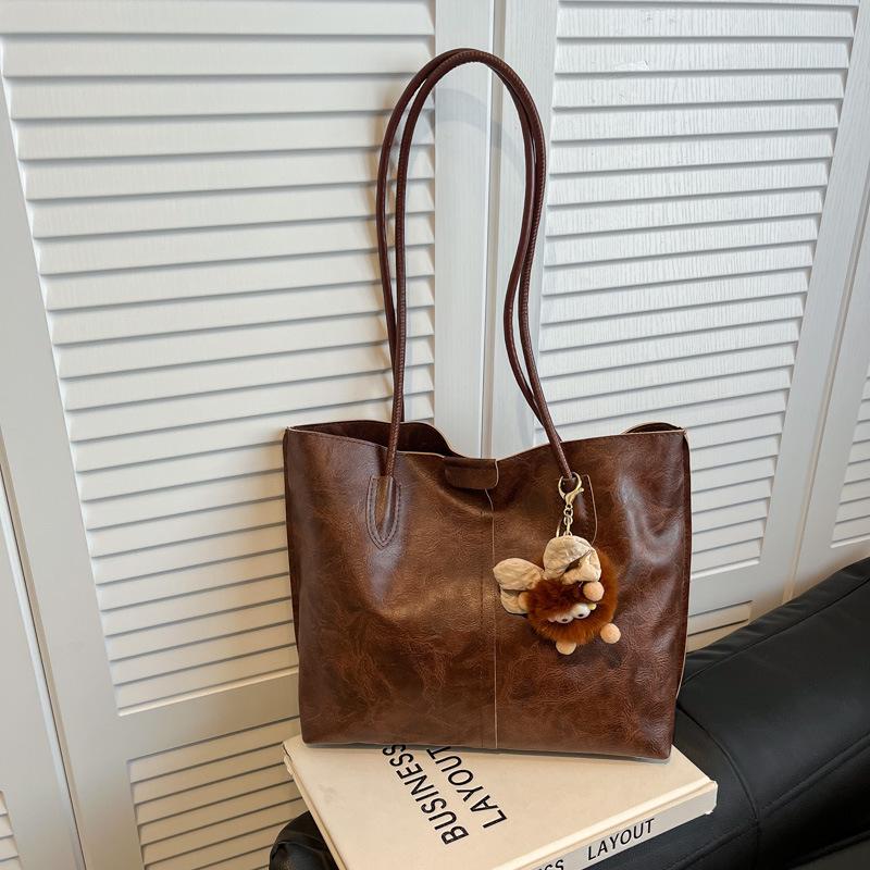 2025 New Retro Textured Women's Versatile Tote Bag - Large Capacity Shoulder Bag for Class and Commuting