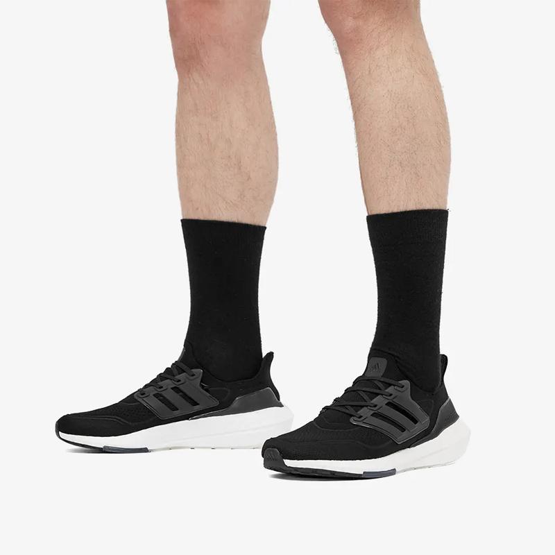 Adidas Черные кроссовки унисекс UltraBoost 21 Core Grey-Four FY0378